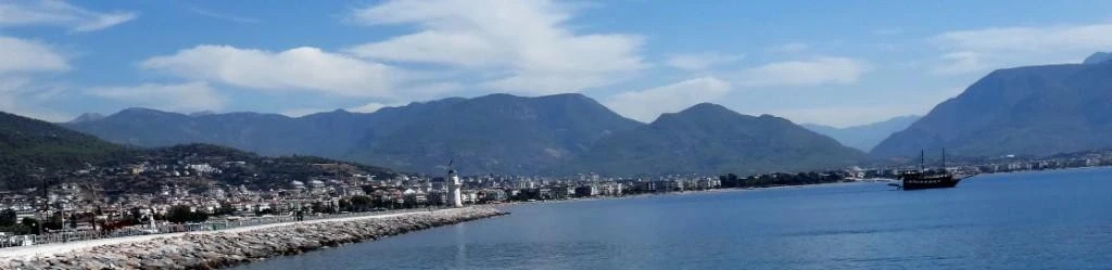 Вид на Таврские горы и Аланийский маяк