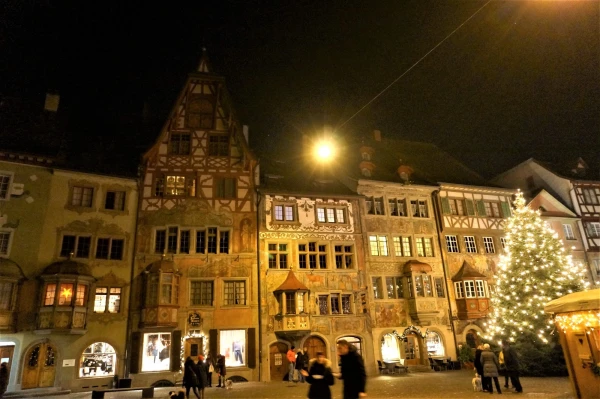 Rathausplatz (Ратушная площадь) 