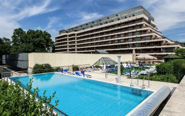 Отель Danubius Health Spa Resort Margitsziget 4* (Будапешт, остров Маргит).