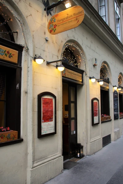 Первый ужин в Будапеште. Ресторан Hungarikum Bistro.