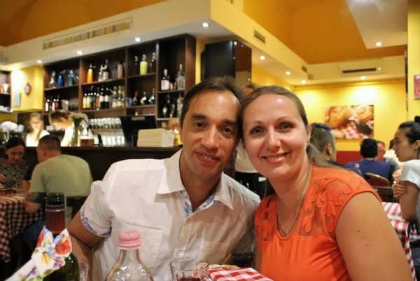 Первый ужин в Будапеште. Ресторан Hungarikum Bistro. Наши друзья Эдуард и Елена.