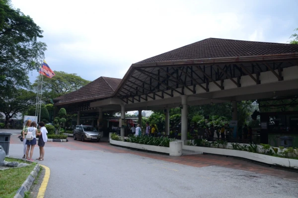 KL Bird Park Kuala-Lumpur Malaysia - парк птиц в Куала-Лумпур Малайзия