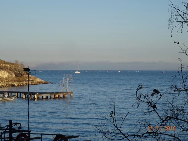 Курортно-оздоровительный комплекс "Песочная Бухта": первое утро, взгляд из окна...