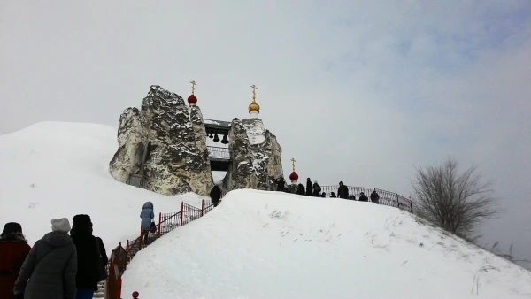 Костомаровский Спасский женский монастырь
