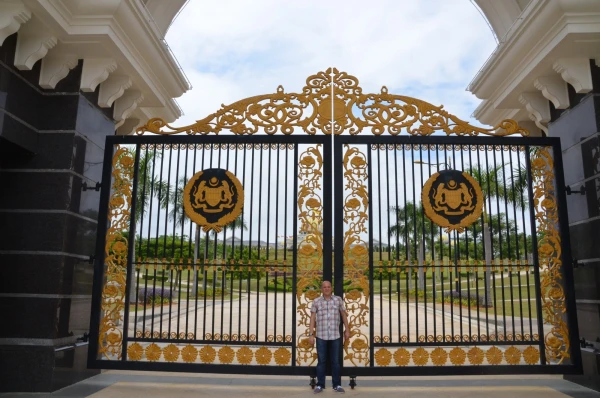 Istana Negara Kuala-Lumpur Королевский Дворец Истана Негара в Куала-Лумпуре