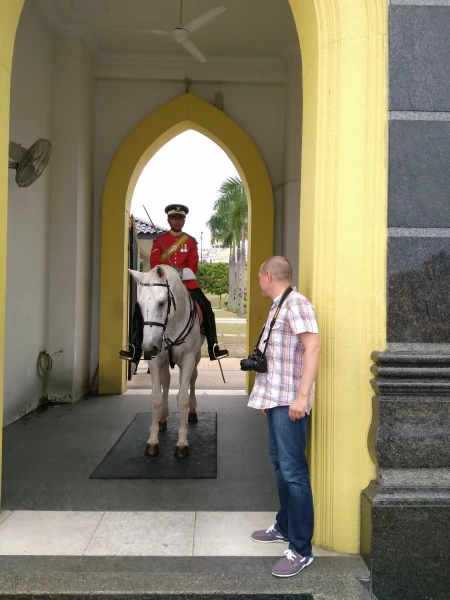 Istana Negara Kuala-Lumpur Королевский Дворец Истана Негара в Куала-Лумпуре