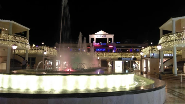 Centro Comercial Safari