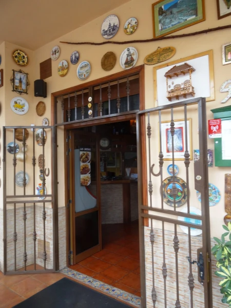 Restaurante Las Brenas, в горной деревушке близ Ароны...