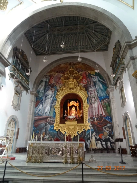  Basilica de Nuestra Senora de Candelaria