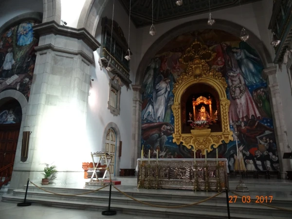  Basilica de Nuestra Senora de Candelaria