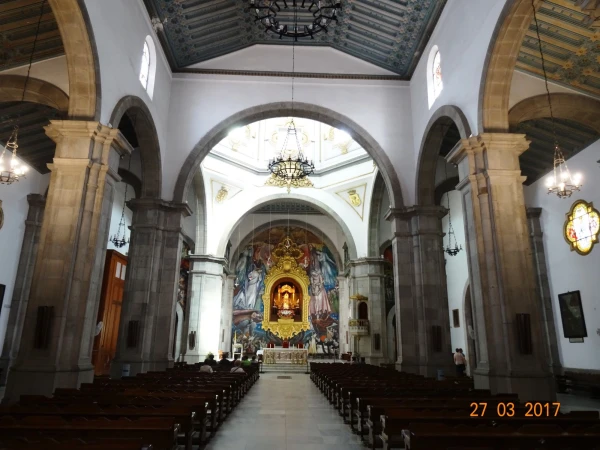  Basilica de Nuestra Senora de Candelaria