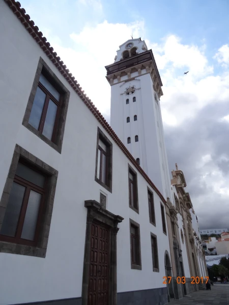  Basilica de Nuestra Senora de Candelaria