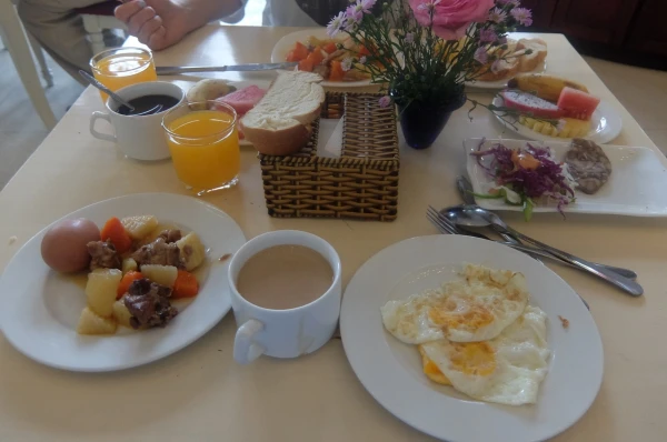 Завтрак в отеле Kaya Hotel