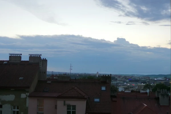 вид из 308 на тихий дворик