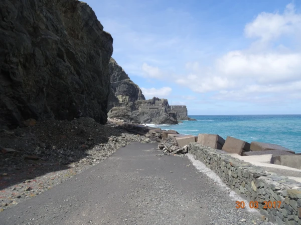 Playa de Vallehermoso: Castillo del Mar...