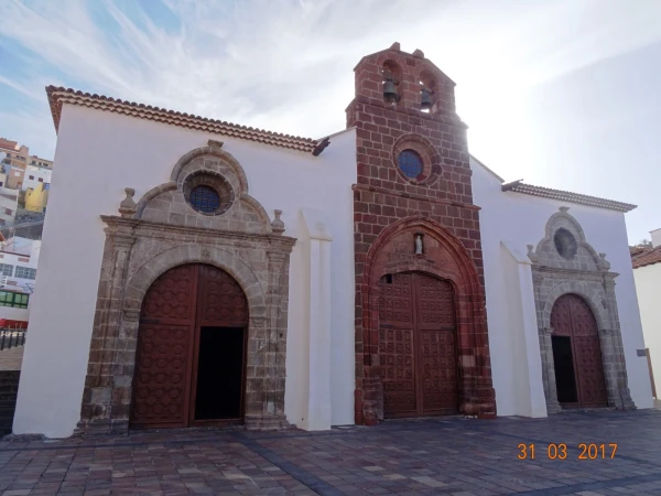 Iglesia De La Asunciоn: церковь Х.Колумба...