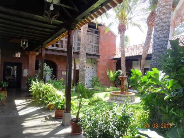 Parador de La Gomera: виды из отеля и в самом отеле...
