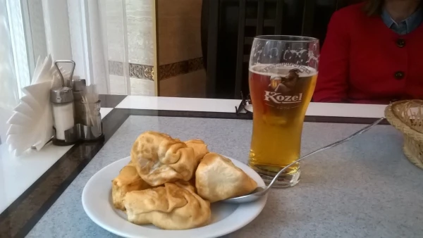 В хинкальной "Белые ночи"