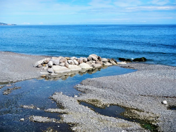 Море в Ментоне