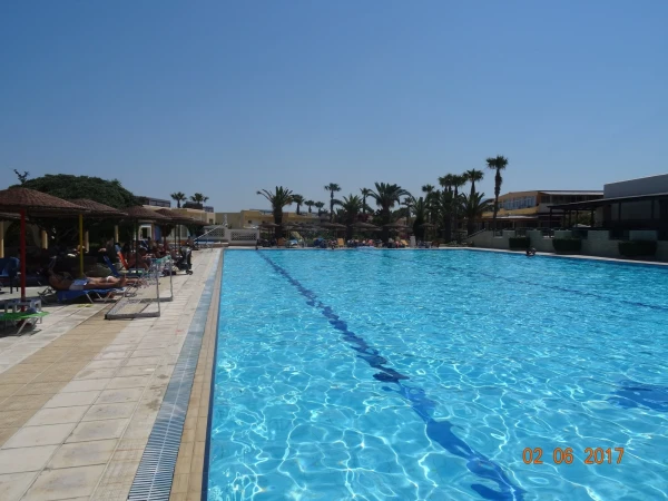 Eurovillage Achilleas Hotel: территория отеля...