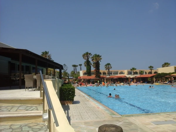 Eurovillage Achilleas Hotel: территория отеля...