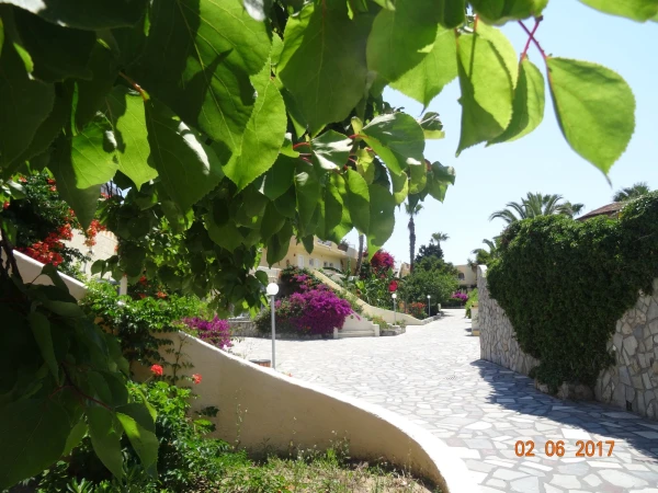 Eurovillage Achilleas Hotel: территория отеля...