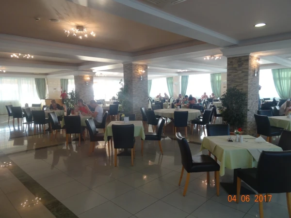 Eurovillage Achilleas Hotel: в тематическом ресторане...