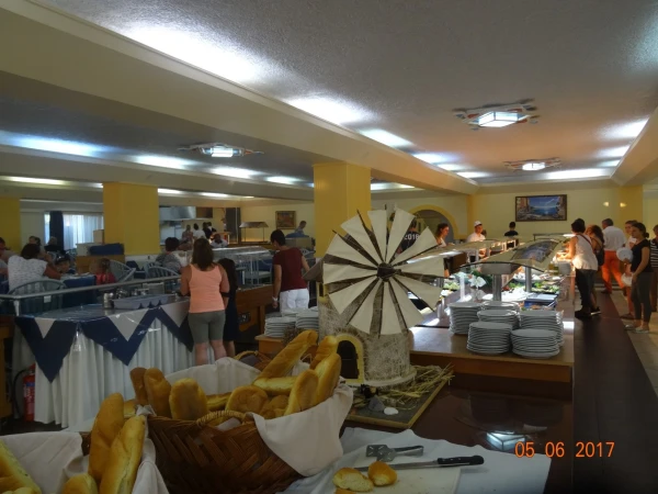 Eurovillage Achilleas Hotel: главный ресторан...