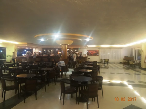 Eurovillage Achilleas Hotel: главный бар...