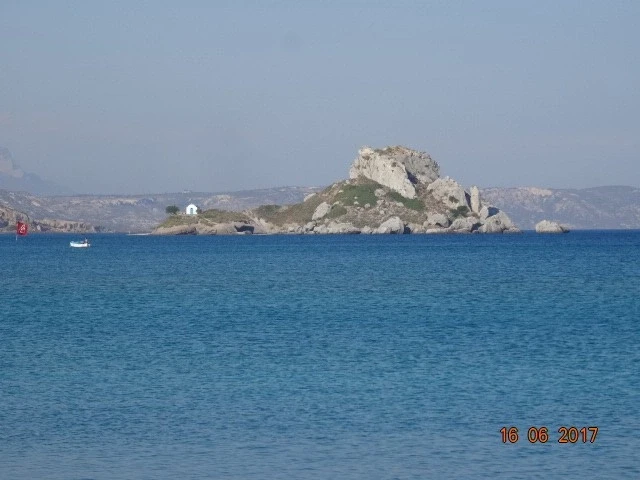 Kamari Beach