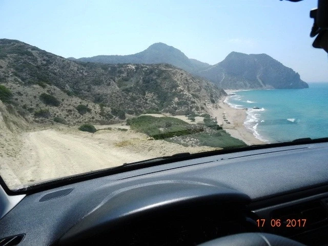 Юго-восточное побережье острова. Kavo Paradiso Beach