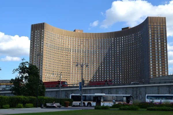 Гостиница "Космос"
