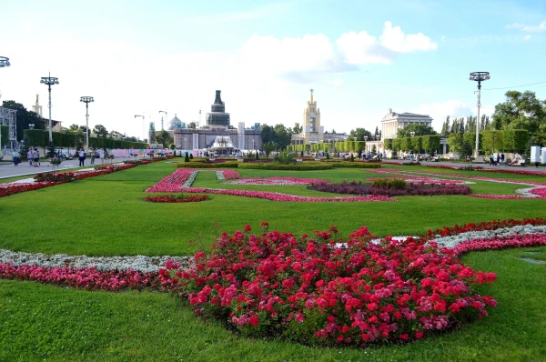 На ВДНХ. Наслаждаемся красотой!!!