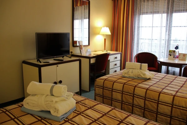 Хевиз. Отель  Danubius Health Spa Resort Aqua 4*. Номер стандарт.