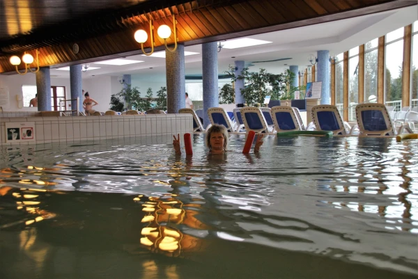 Хевиз. Отель  Danubius Health Spa Resort Aqua 4*. Термальные бассейны.