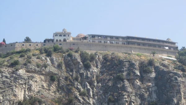 Монастырь Архангела Михаила со стороны моря