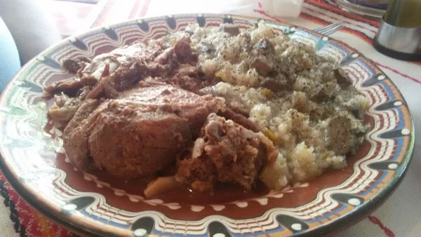 блюда ресторана в Варне МЕХАНА