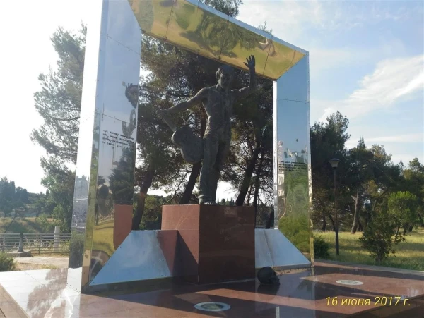 Памятник Высоцкому В.В.