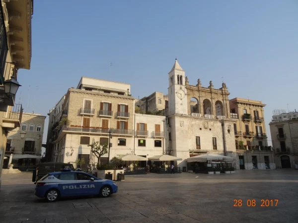 Piazza Mercantile...