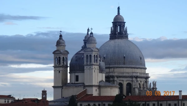 Basilica di Santa Maria della Salute, вид с канала Джудекка...