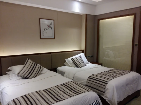 ХАЙНАНЬ В СЕНТЯБРЕ - В СЕЗОН ТАЙФУНОВ И ДОЖДЕЙ. HYTON HOTEL SANYA 4*