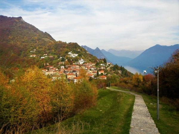 Bre Village на склоне горы