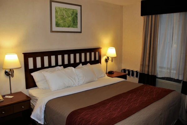 Comfort Inn Long Island City 3*.