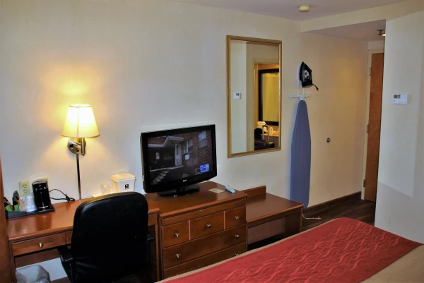 Comfort Inn Long Island City 3*.