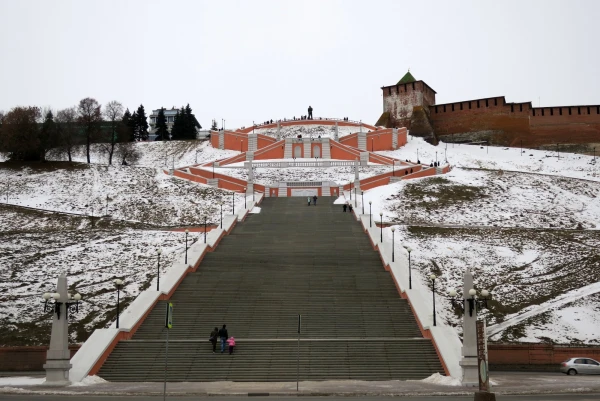 Лестница и Кремлёвские стены