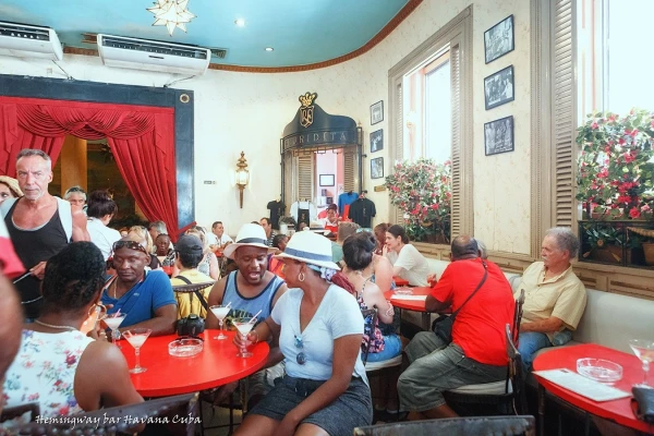 Легендарный бар El Floridita (Хэмингуэя)