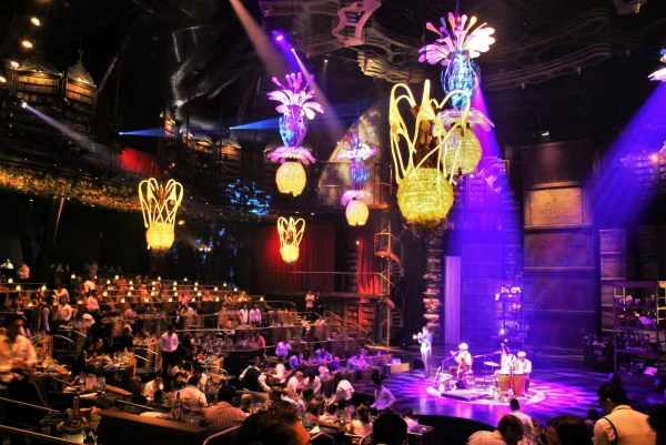 Цирк Cirque du Soleil на Ривьере Майя. Шоу-программа Joya.