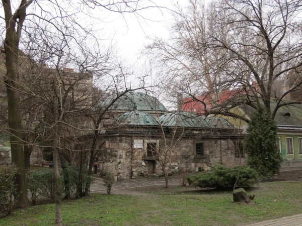 Купальня Кирай