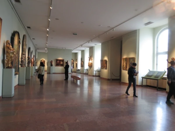 В Королевском дворце.