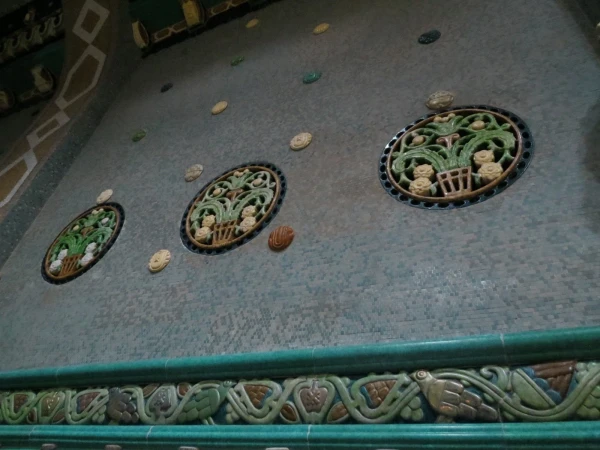 Геллерт.